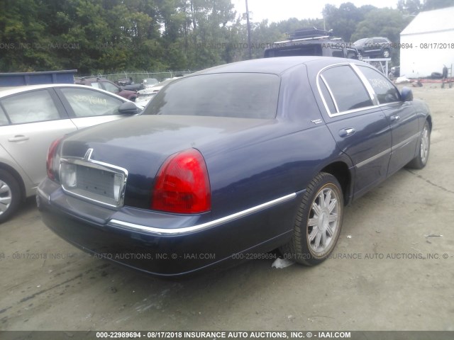 1LNHM82V67Y626478 - 2007 LINCOLN TOWN CAR SIGNATURE LIMITED BLUE photo 4