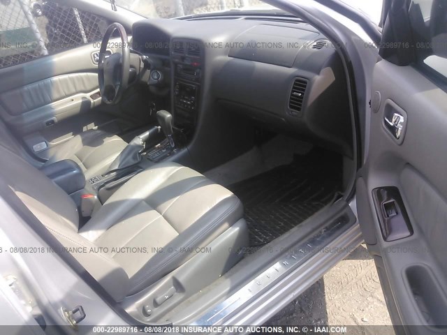 JNKCA21A4XT778984 - 1999 INFINITI I30 SILVER photo 5