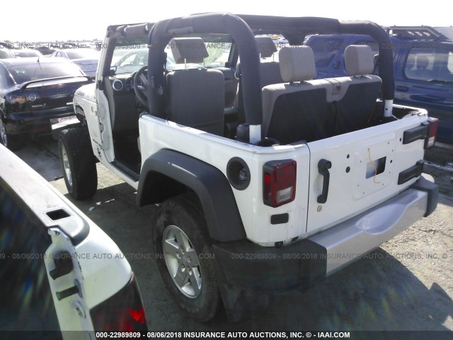 1J4AA5D16AL169192 - 2010 JEEP WRANGLER SAHARA WHITE photo 3