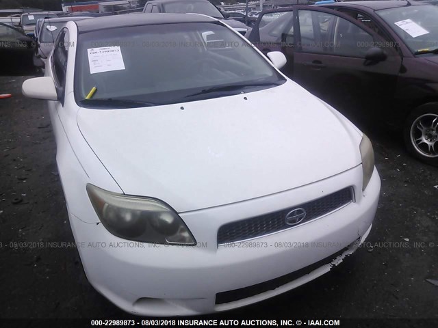 JTKDE177260120783 - 2006 TOYOTA SCION TC 白色 照片 6