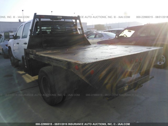 1GBJC33K37F512602 - 2007 CHEVROLET SILVERADO C3500 WHITE photo 3