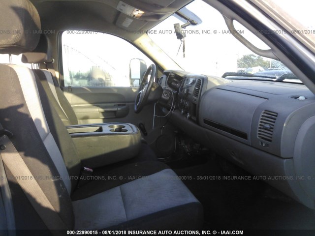 1GBJC33K37F512602 - 2007 CHEVROLET SILVERADO C3500 WHITE photo 5