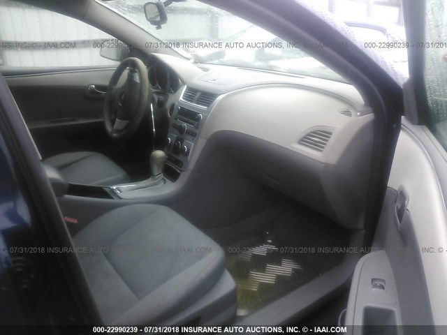1G1ZB5E14BF139833 - 2011 CHEVROLET MALIBU LS ლურჯი ფოტო 5