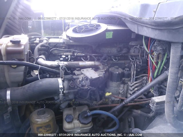 1FUJGLDR1BLAV7346 - 2011 FREIGHTLINER CASCADIA 125  WHITE photo 9