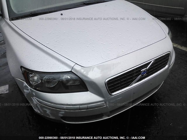 YV1MS382662151709 - 2006 VOLVO S40 2.4I SILVER photo 6