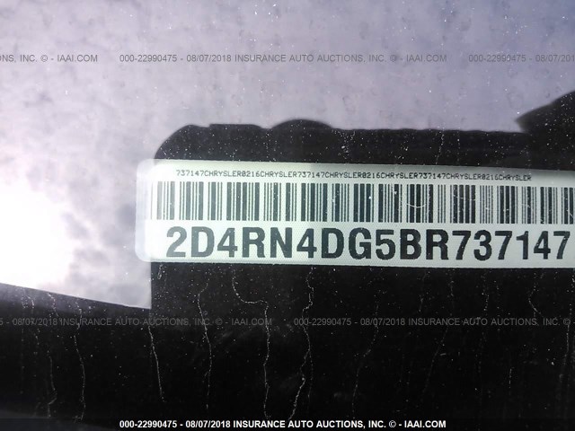 2D4RN4DG5BR737147 - 2011 DODGE GRAND CARAVAN EXPRESS WHITE photo 9