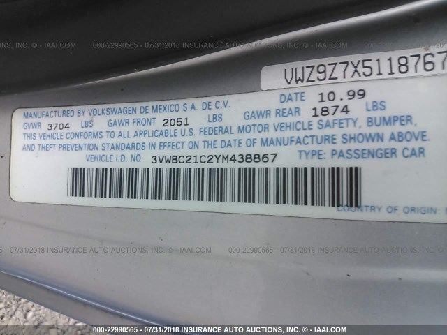 3VWBC21C2YM438867 - 2000 VOLKSWAGEN NEW BEETLE GL 银色 照片 9