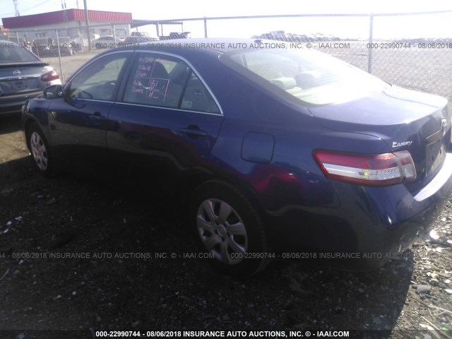 4T1BF3EK4BU765125 - 2011 TOYOTA CAMRY SE/LE/XLE ლურჯი ფოტო 3