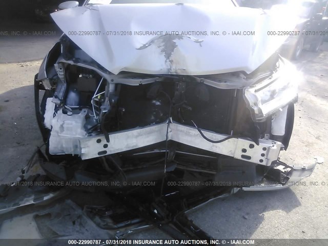 5TDBZRFH1HS472605 - 2017 TOYOTA HIGHLANDER LE/LE PLUS SILVER photo 6