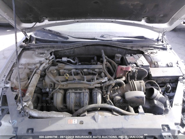 3FAHP0HA8CR233503 - 2012 FORD FUSION SE SILVER photo 10