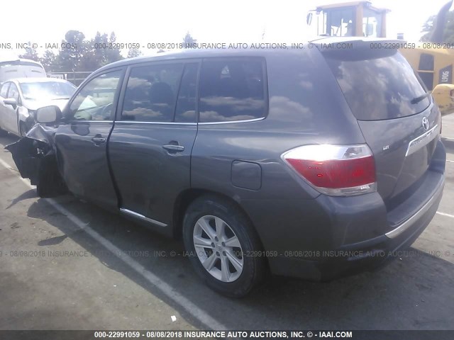 5TDZK3EH5CS071777 - 2012 TOYOTA HIGHLANDER SE GRAY photo 3