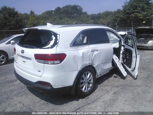 5XYPG4A32GG060361 - 2016 KIA SORENTO LX/L WHITE photo 4