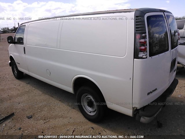 1GTHG39R121175341 - 2002 GMC SAVANA G3500 WHITE photo 3