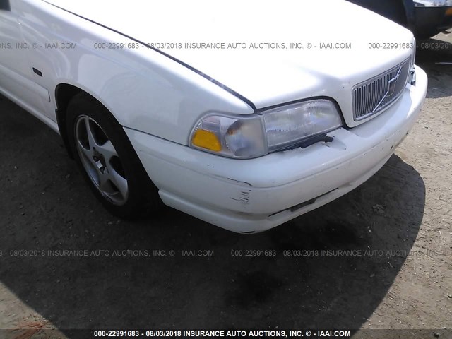 YV1LS5379W1511796 - 1998 VOLVO S70 T5 TURBO WHITE photo 6