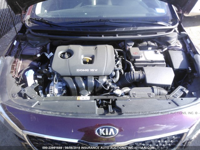 3KPFL4A70HE144543 - 2017 KIA FORTE LX/S MAROON photo 10