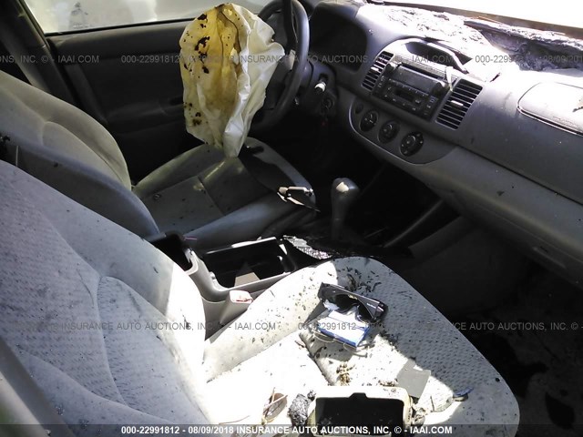 4T1BE32K34U901836 - 2004 TOYOTA CAMRY LE/XLE/SE Açıq mavi foto 5