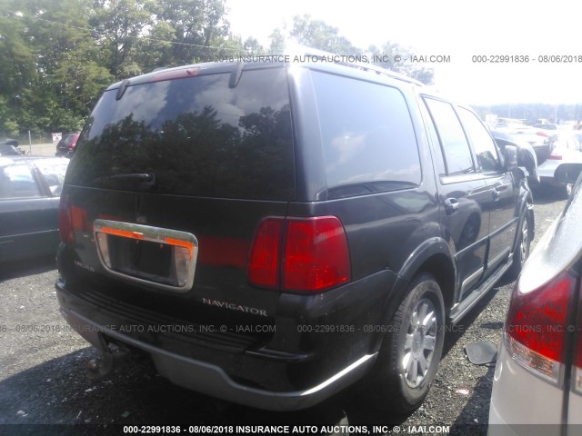 5LMFU28R13LJ46593 - 2003 LINCOLN NAVIGATOR BLACK photo 4