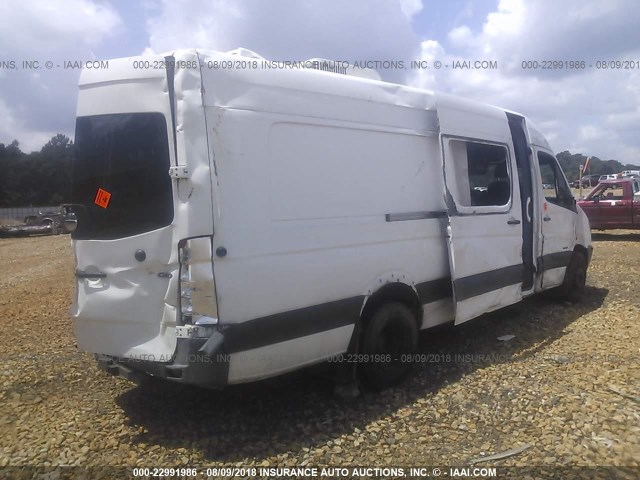 WDYPF445395366422 - 2009 FREIGHTLINER SPRINTER 3500 WHITE photo 4