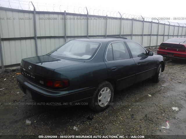 4T1BG12K8TU763577 - 1996 TOYOTA CAMRY DX/LE/XLE მწვანე ფოტო 4