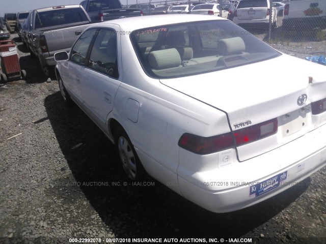 4T1BG22K3XU562553 - 1999 TOYOTA CAMRY CE/LE/XLE 白色 照片 3