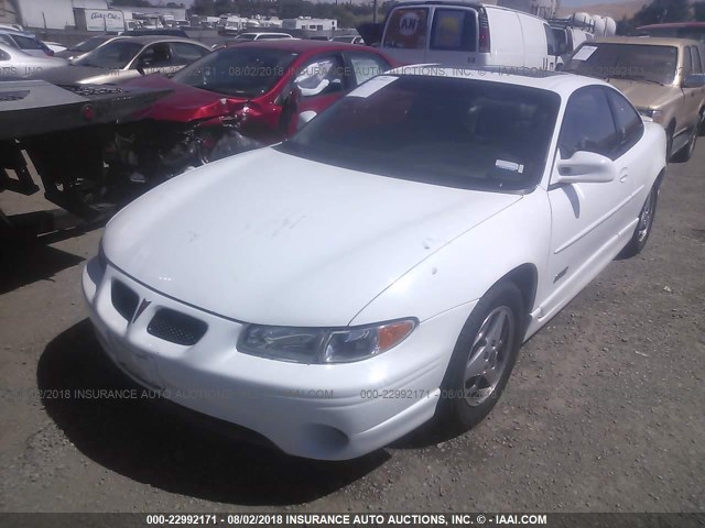 1G2WR12121F251035 - 2001 PONTIAC GRAND PRIX GTP WHITE photo 2