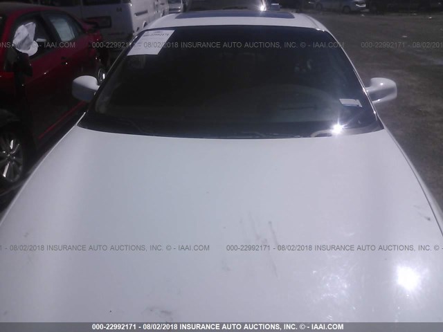 1G2WR12121F251035 - 2001 PONTIAC GRAND PRIX GTP WHITE photo 6