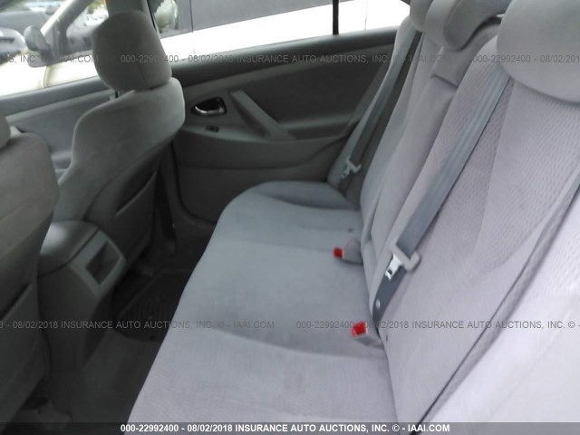 4T1BF3EK3BU623686 - 2011 TOYOTA CAMRY SE/LE/XLE თეთრი ფოტო 8