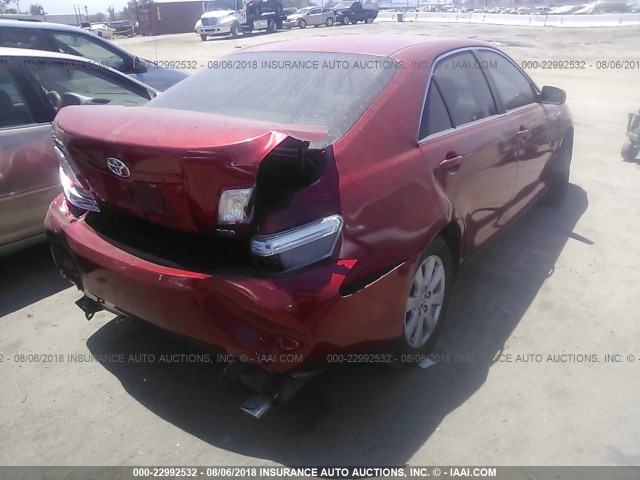 JTNBB46K983045589 - 2008 TOYOTA CAMRY HYBRID RED photo 4