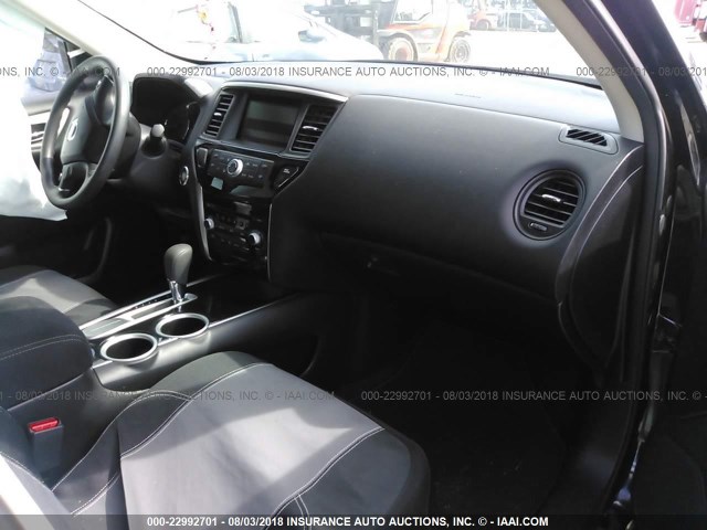 5N1AR2MN1GC629881 - 2016 NISSAN PATHFINDER S/SV/SL/PLATINUM BLACK photo 5