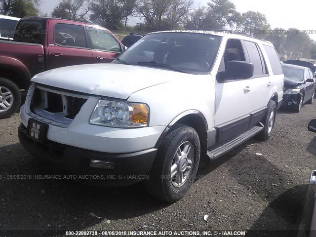 1FMFU16L04LA17161 - 2004 FORD EXPEDITION XLT WHITE photo 2