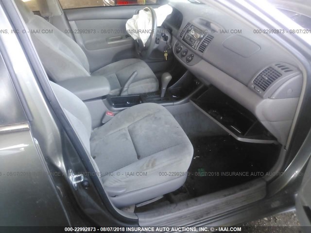 4T1BE32K04U882369 - 2004 TOYOTA CAMRY LE/XLE/SE Boz foto 5