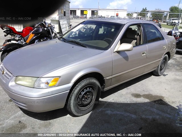 4T1BG22K4WU856686 - 1998 TOYOTA CAMRY CE/LE/XLE 棕色 照片 2