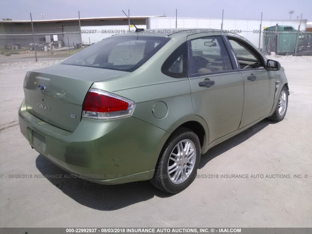 1FAHP35N98W184681 - 2008 FORD FOCUS SE/SEL/SES GREEN photo 4