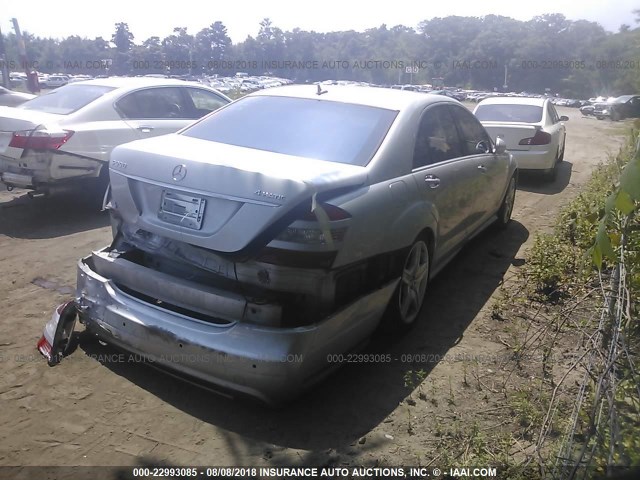 WDDNG86XX8A178420 - 2008 MERCEDES-BENZ S 550 4MATIC SILVER photo 4