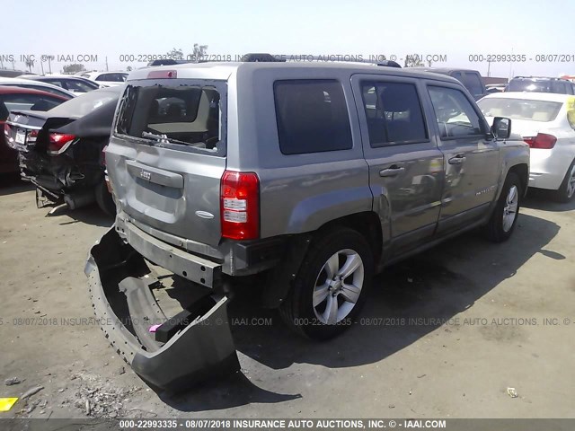 1J4NT4GB5BD240792 - 2011 JEEP PATRIOT LATITUDE GRAY photo 4