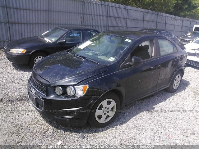 1G1JB5SH7F4155430 - 2015 CHEVROLET SONIC LS 黑色 照片 2