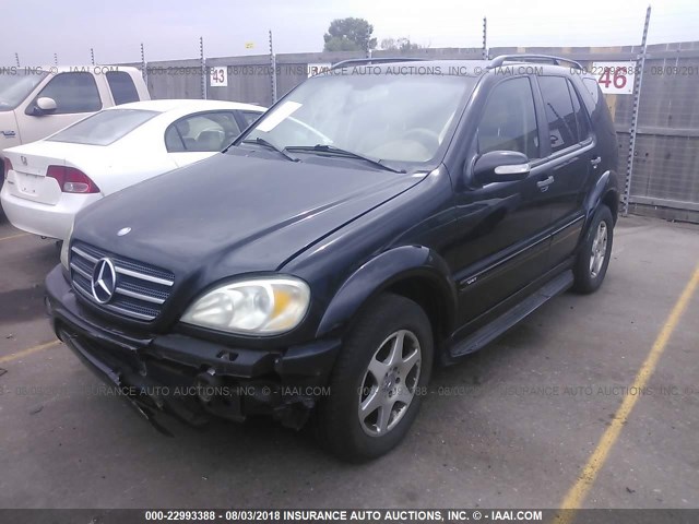 4JGAB54E02A360797 - 2002 MERCEDES-BENZ ML 320 BLACK photo 2