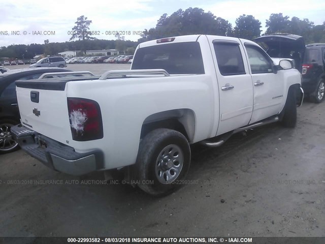 2GCEC13C271640623 - 2007 CHEVROLET SILVERADO C1500 CREW CAB WHITE photo 4