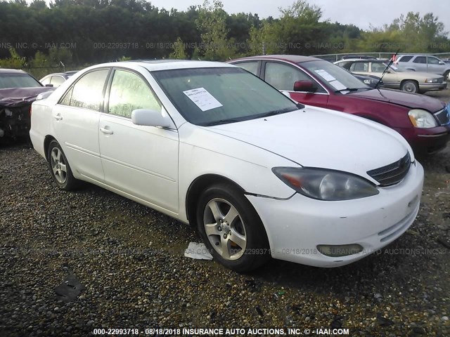 4T1BF30K42U504052 - 2002 TOYOTA CAMRY LE/XLE/SE WHITE photo 1