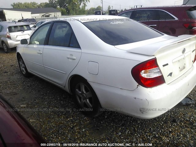 4T1BF30K42U504052 - 2002 TOYOTA CAMRY LE/XLE/SE 白色 照片 3