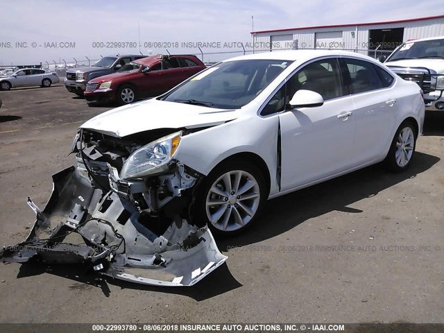 1G4PR5SK9E4163340 - 2014 BUICK VERANO CONVENIENCE WHITE photo 2