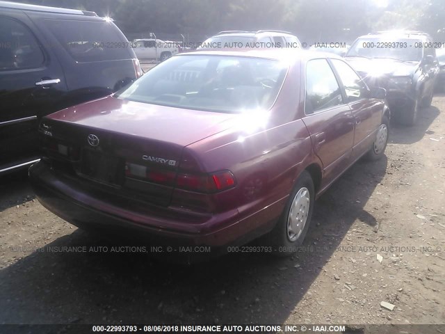 JT2BG22K4W0136292 - 1998 TOYOTA CAMRY CE/LE/XLE RED photo 4