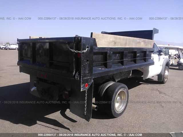 1FDAF56P45EC73291 - 2005 FORD F550 SUPER DUTY WHITE photo 4