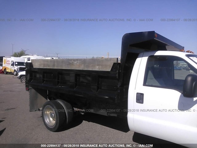 1FDAF56P45EC73291 - 2005 FORD F550 SUPER DUTY WHITE photo 7