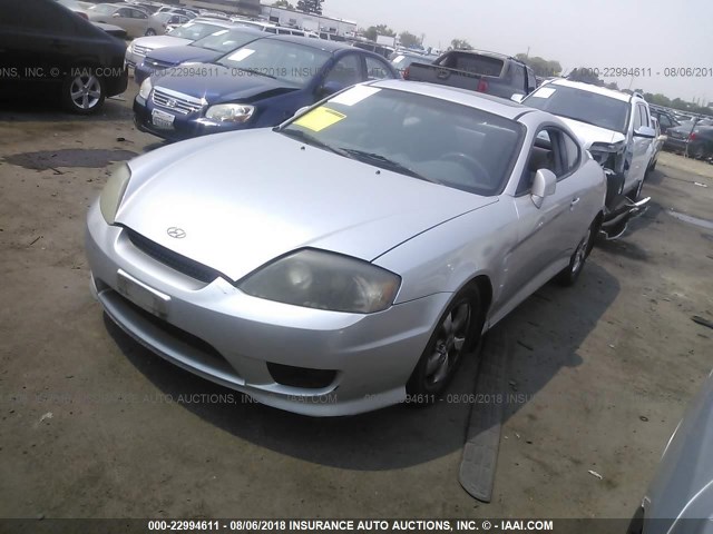 KMHHM65DX5U157536 - 2005 HYUNDAI TIBURON SILVER photo 2