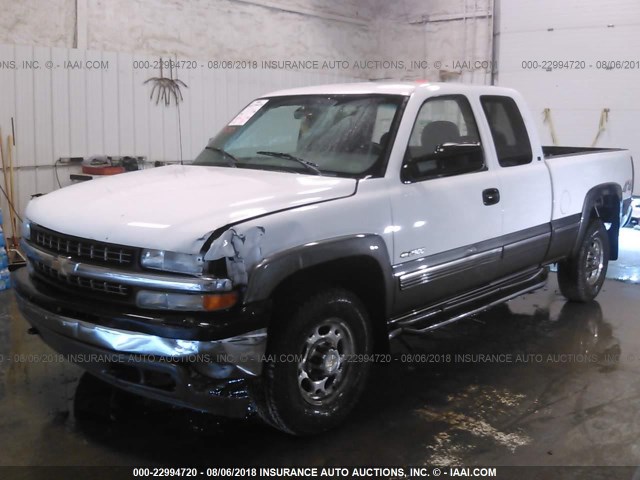 1GCGK29U2YE237484 - 2000 CHEVROLET SILVERADO K2500 WHITE photo 6