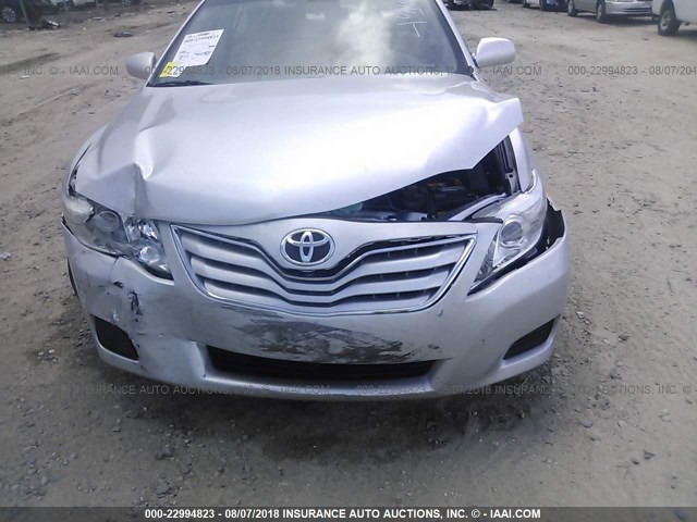 4T1BF3EK5BU680472 - 2011 TOYOTA CAMRY SE/LE/XLE SILVER photo 6