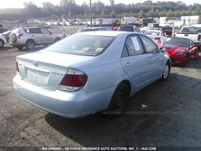 4T1BE32K15U557117 - 2005 TOYOTA CAMRY LE/XLE/SE 浅蓝色 照片 4