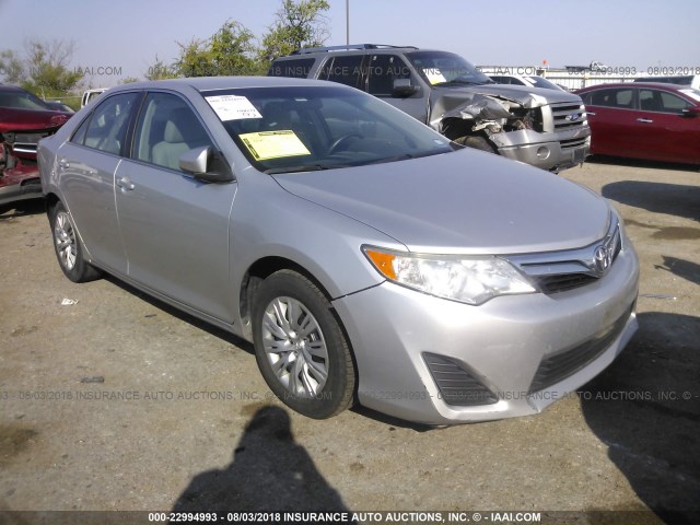 4T1BF1FK9DU694025 - 2013 TOYOTA CAMRY L/SE/LE/XLE 银色 照片 1