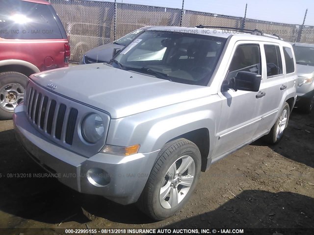 1J8FF48W38D765726 - 2008 JEEP PATRIOT LIMITED SILVER photo 2